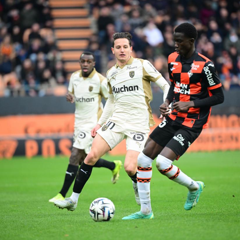 RC Lens : battu à Lorient, les Sang et Or laissent passer une énorme occasion